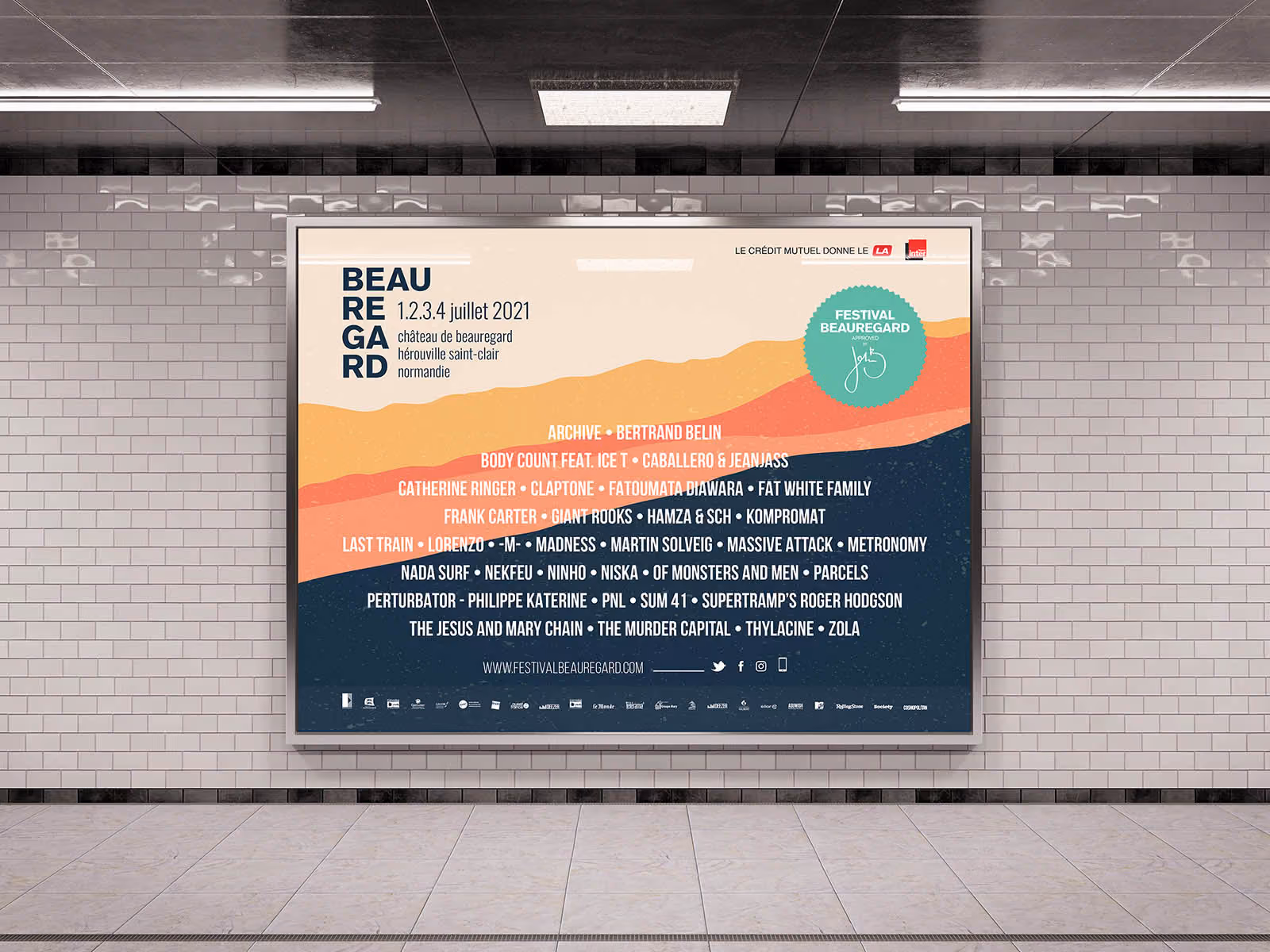 Affiche du Festival Beauregard 2021 dans une station de métro